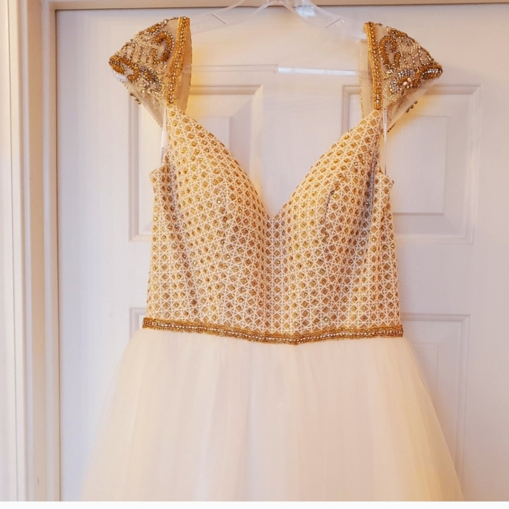 Vienna Prom Damaged Elegant Ivory and Gold Formal Prom | Wedding Gown - Picture 2 of 16